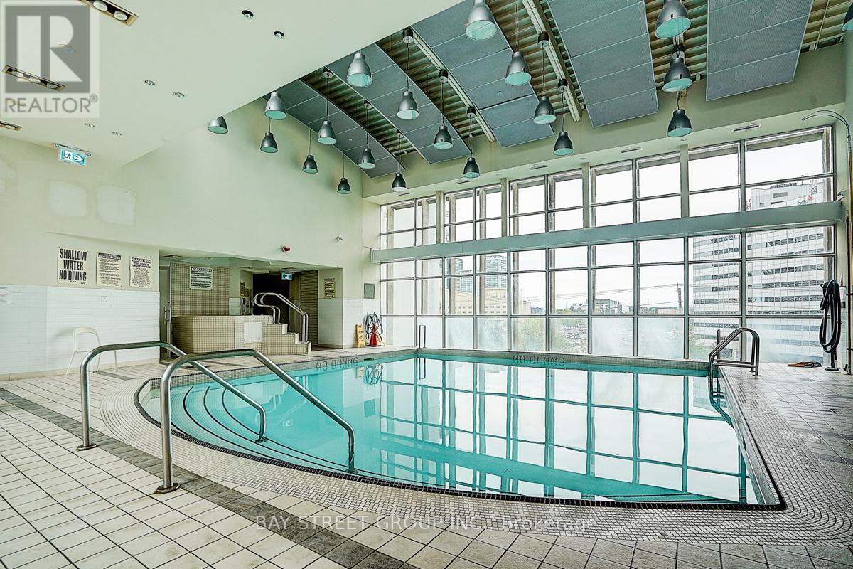 2004 - 3939 Duke Of York Boulevard, Mississauga, Ontario  L5B 4N2 - Photo 22 - W12559388