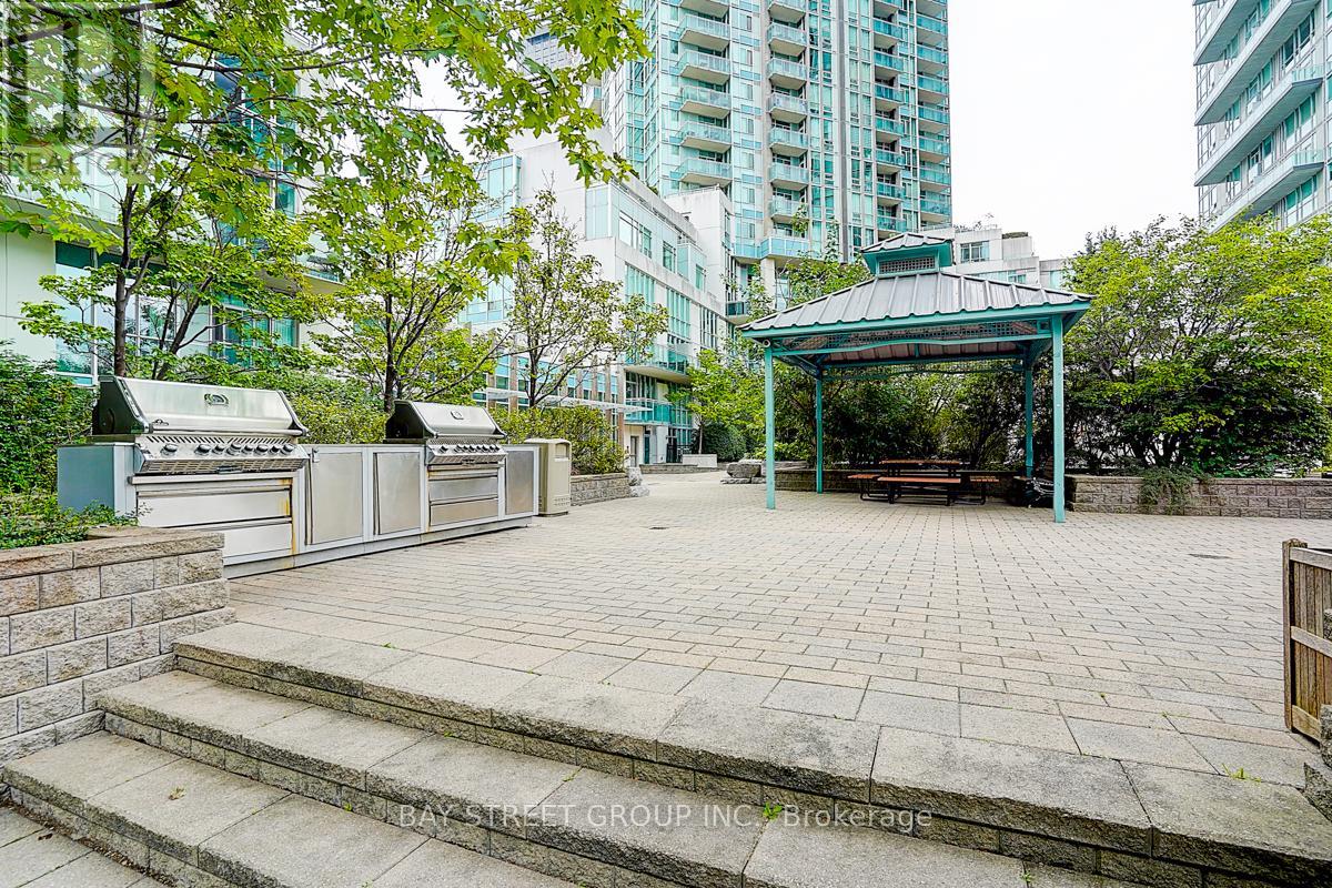 2004 - 3939 Duke Of York Boulevard, Mississauga, Ontario  L5B 4N2 - Photo 26 - W12559388