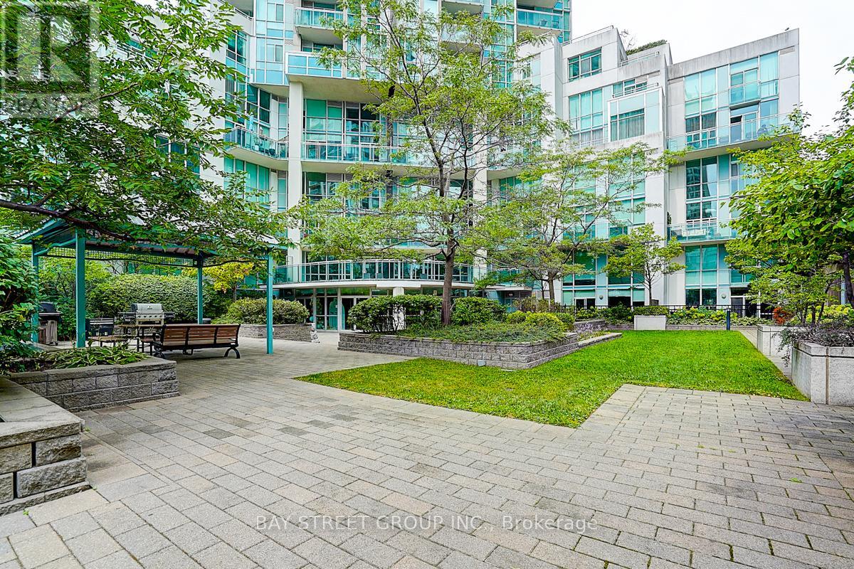 2004 - 3939 Duke Of York Boulevard, Mississauga, Ontario  L5B 4N2 - Photo 30 - W12559388