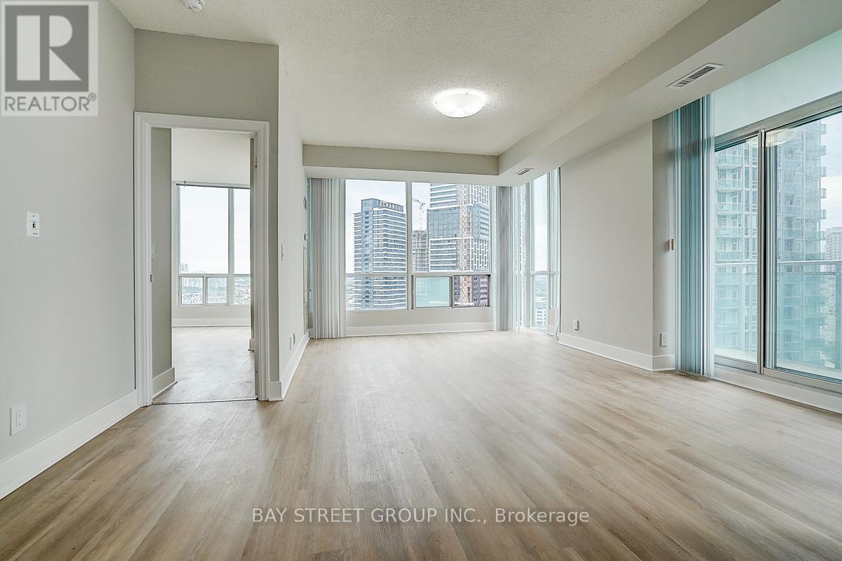 2004 - 3939 Duke Of York Boulevard, Mississauga, Ontario  L5B 4N2 - Photo 6 - W12559388