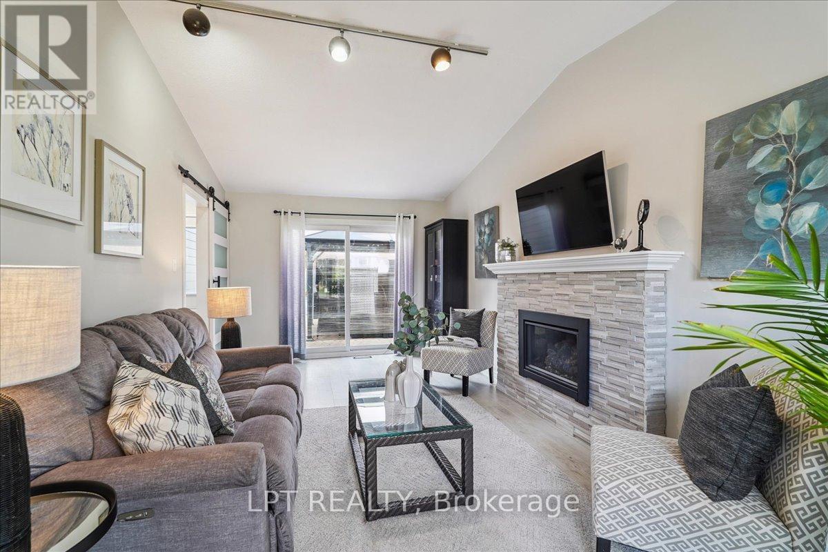 26 Wright Crescent, Caledon, Ontario  L7E 3X9 - Photo 7 - W12559390