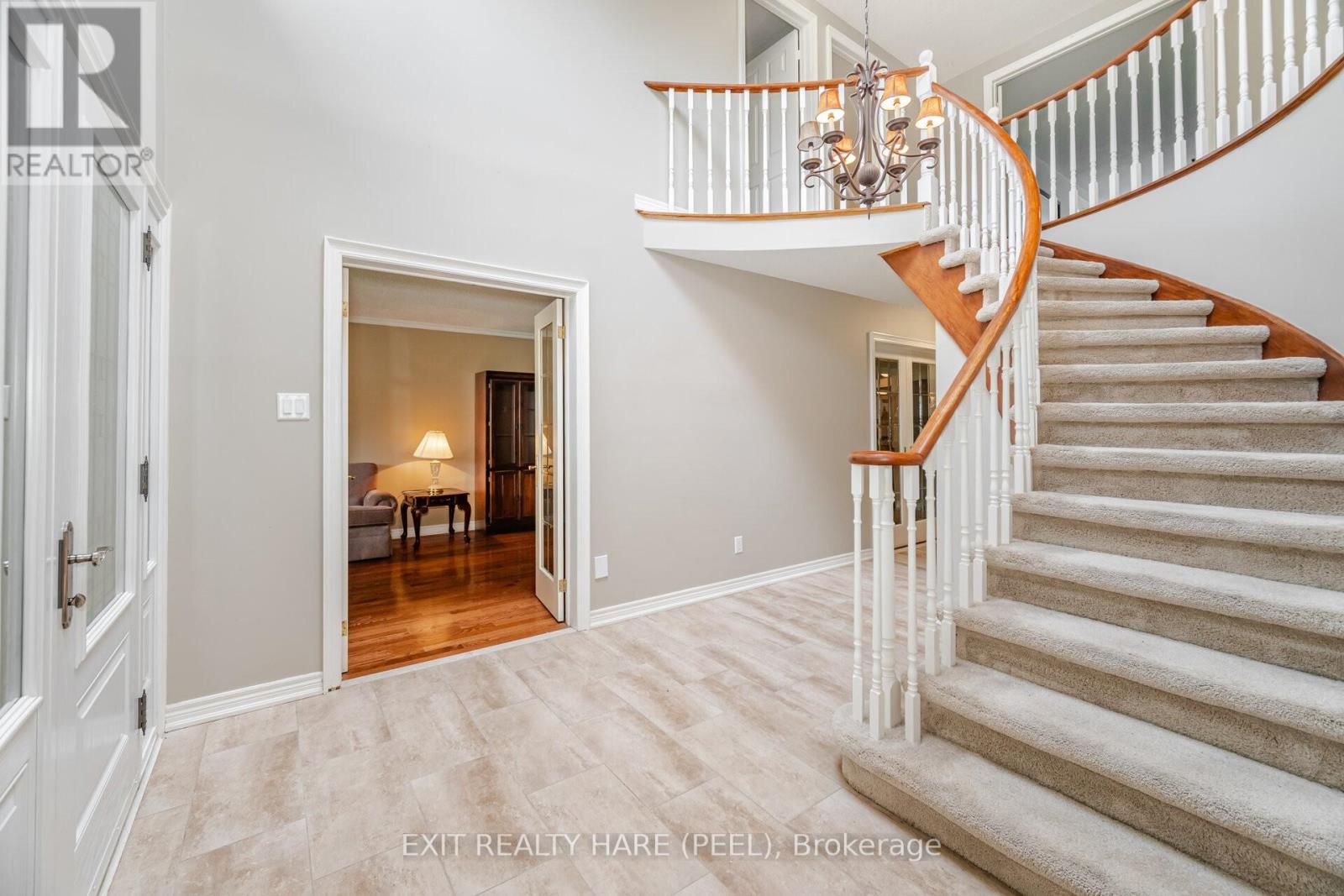 60 Esker Drive, Brampton, Ontario  L6Z 3C9 - Photo 6 - W12559392