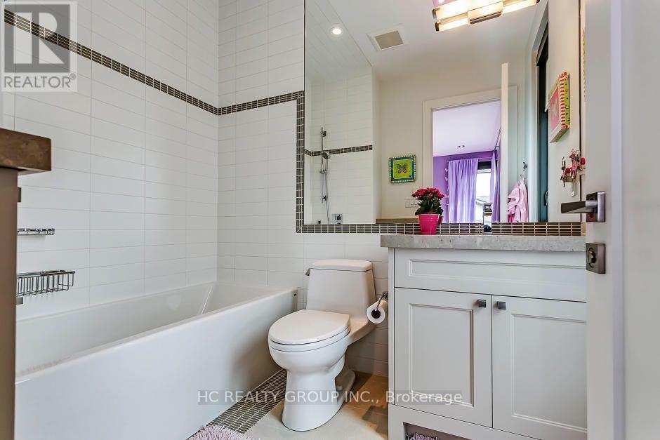 363 Morrison Road, Oakville, Ontario  L6J 4K2 - Photo 19 - W12559398