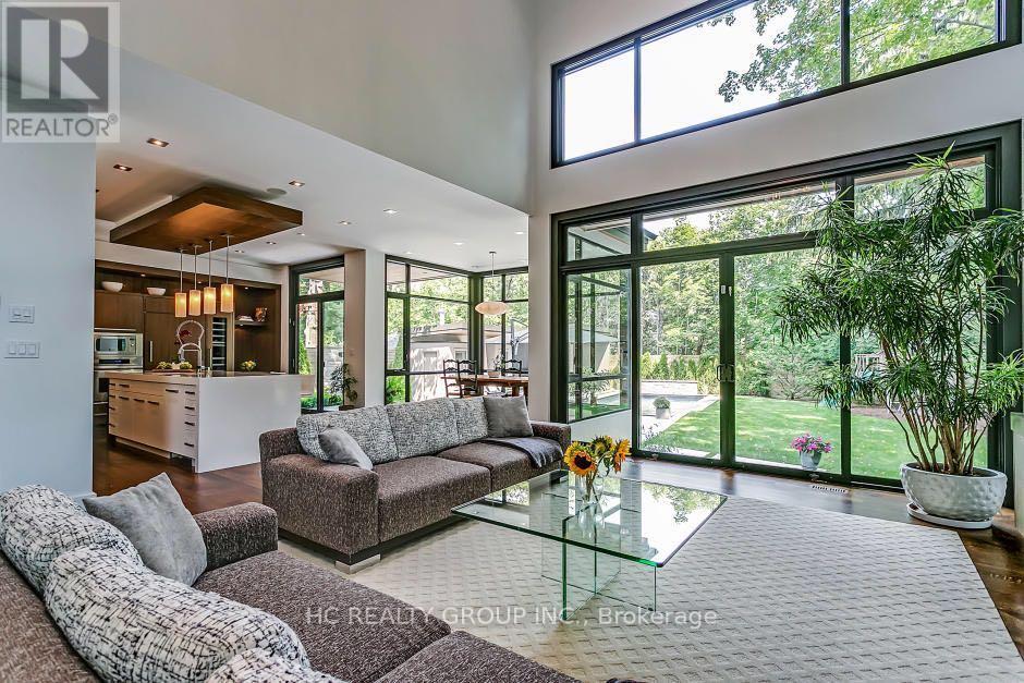 363 Morrison Road, Oakville, Ontario  L6J 4K2 - Photo 2 - W12559398