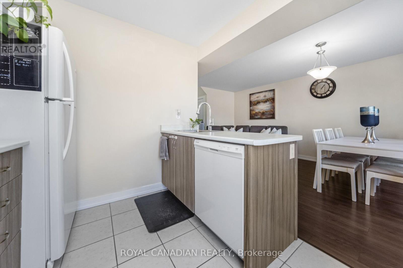 228 - 2355 Sheppard Avenue W, Toronto, Ontario M9M 0E7 - Photo 15 - W12559420