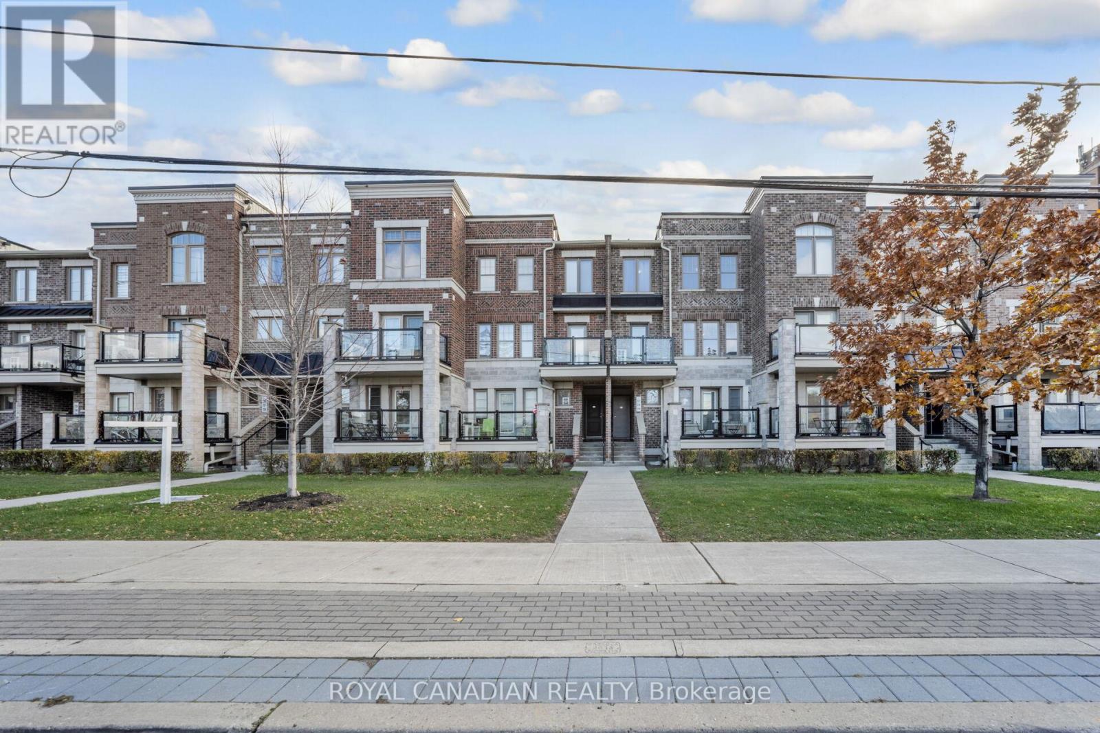 228 - 2355 Sheppard Avenue W, Toronto, Ontario M9M 0E7 - Photo 2 - W12559420