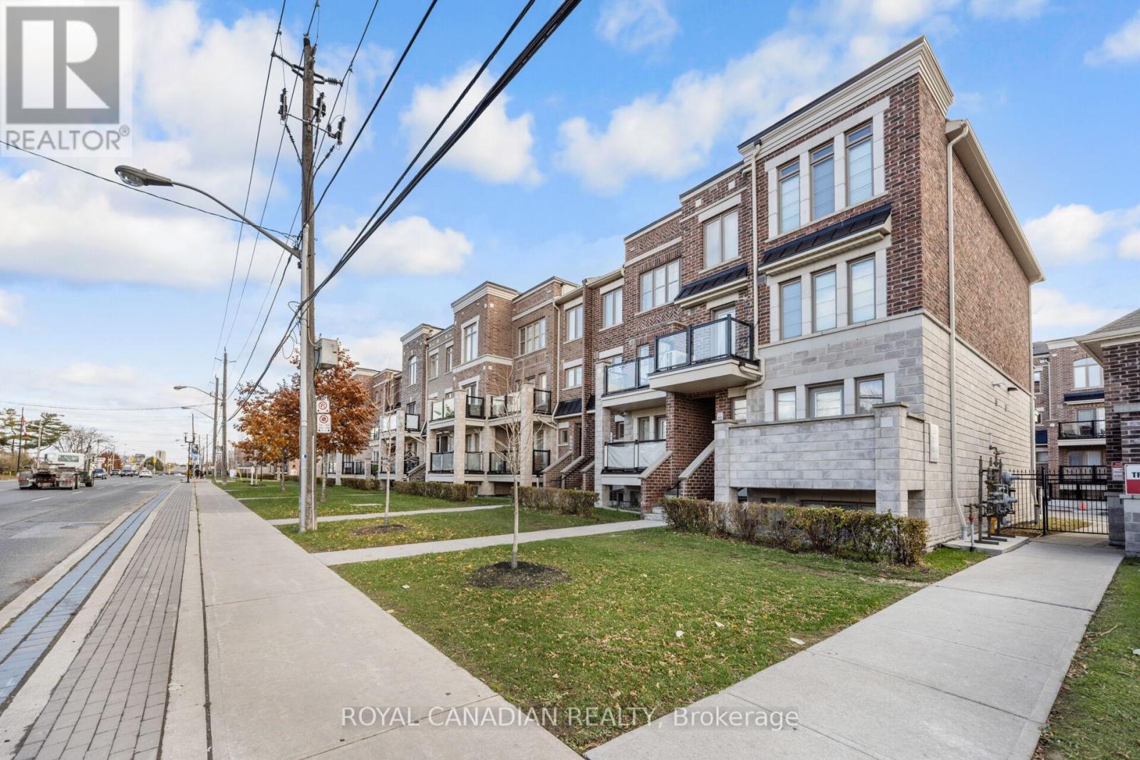 228 - 2355 Sheppard Avenue W, Toronto, Ontario M9M 0E7 - Photo 3 - W12559420