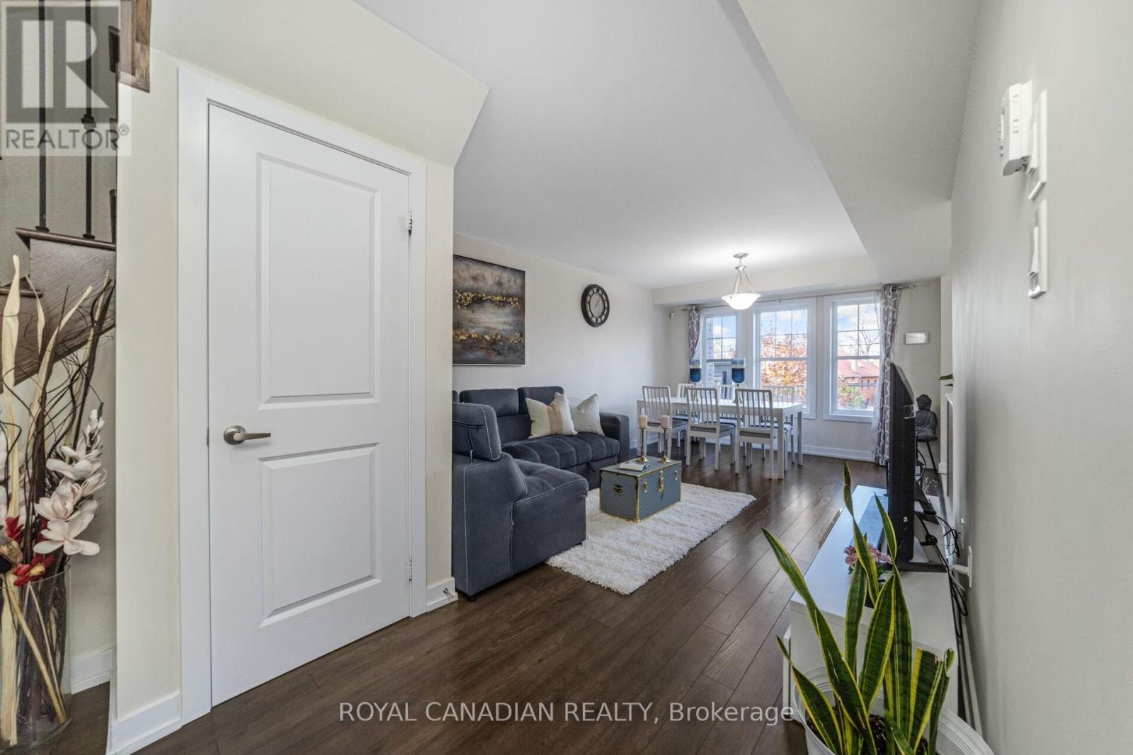 228 - 2355 Sheppard Avenue W, Toronto, Ontario M9M 0E7 - Photo 6 - W12559420