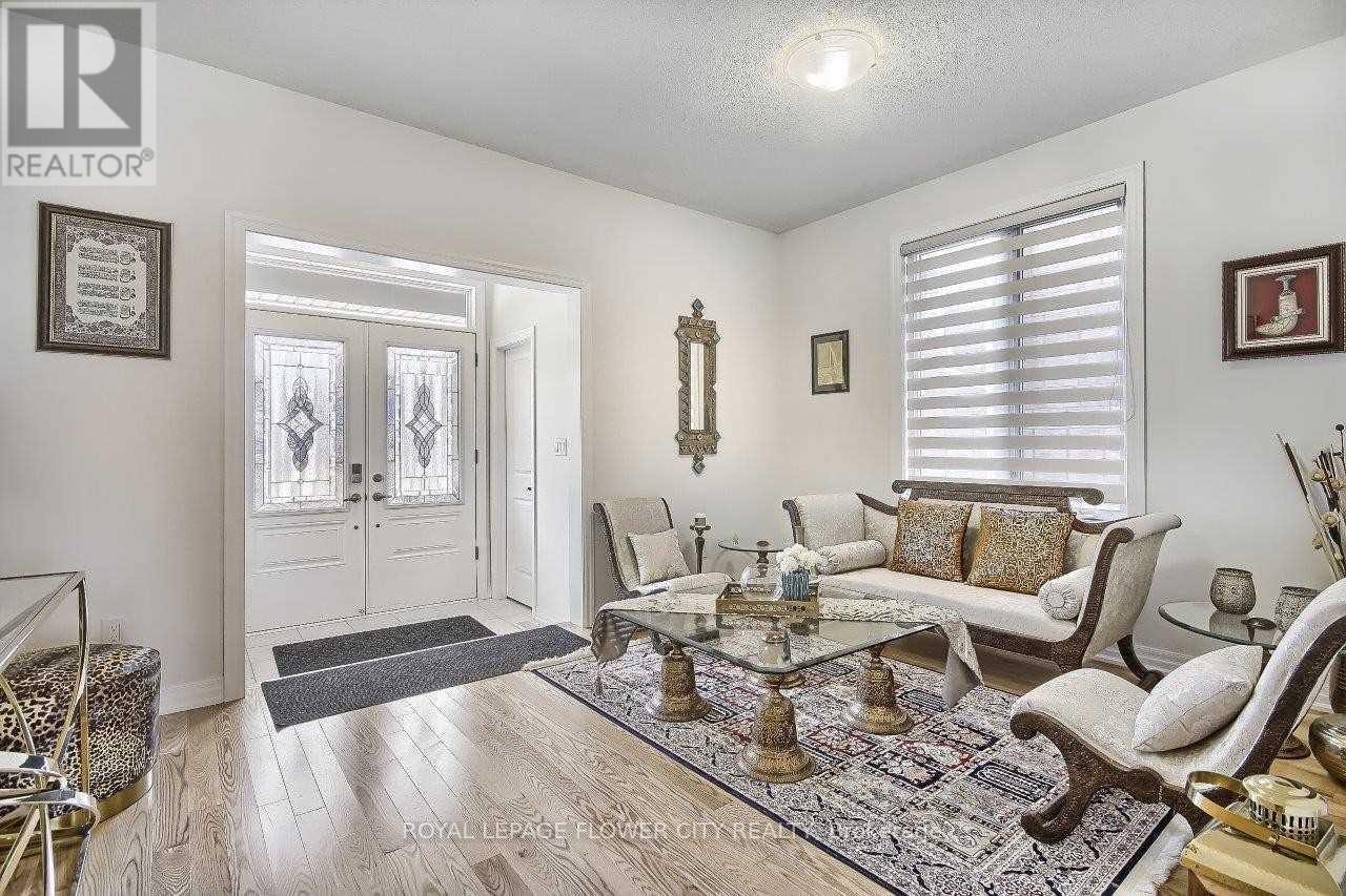 3362 Post Road E, Oakville, Ontario  L6H 0Z4 - Photo 3 - W12559462