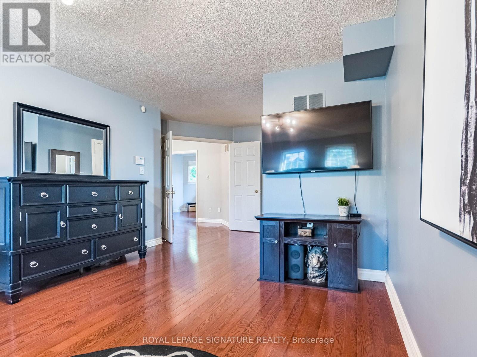 1206 Glenashton Drive, Oakville, Ontario  L6H 5L9 - Photo 23 - W12559482