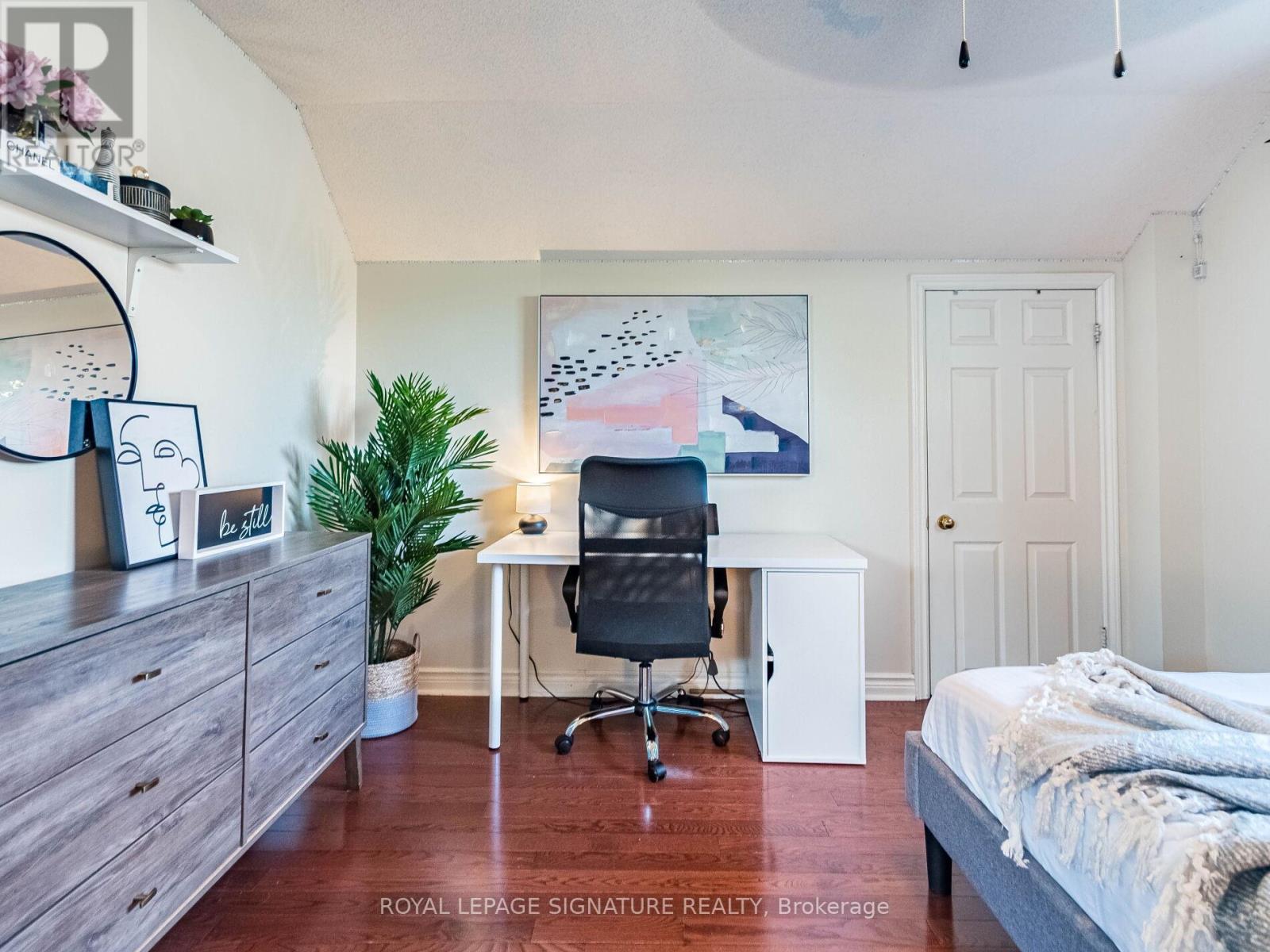 1206 Glenashton Drive, Oakville, Ontario  L6H 5L9 - Photo 34 - W12559482