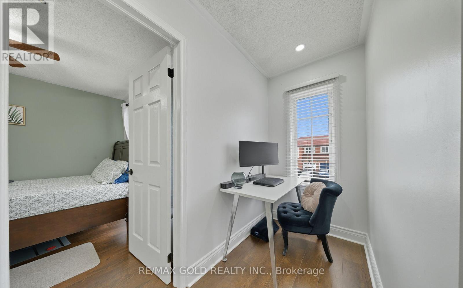 11 Flatlands Way, Brampton, Ontario  L6R 2B5 - Photo 13 - W12559498