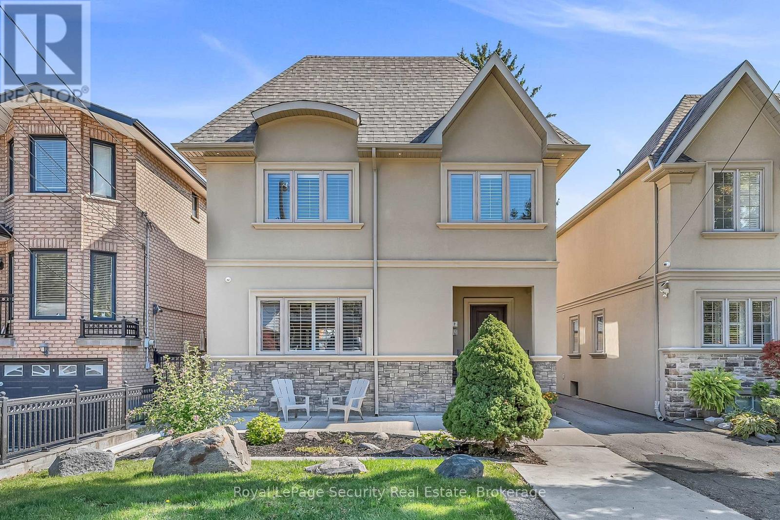 7 AVALON AVENUE, Toronto, Ontario