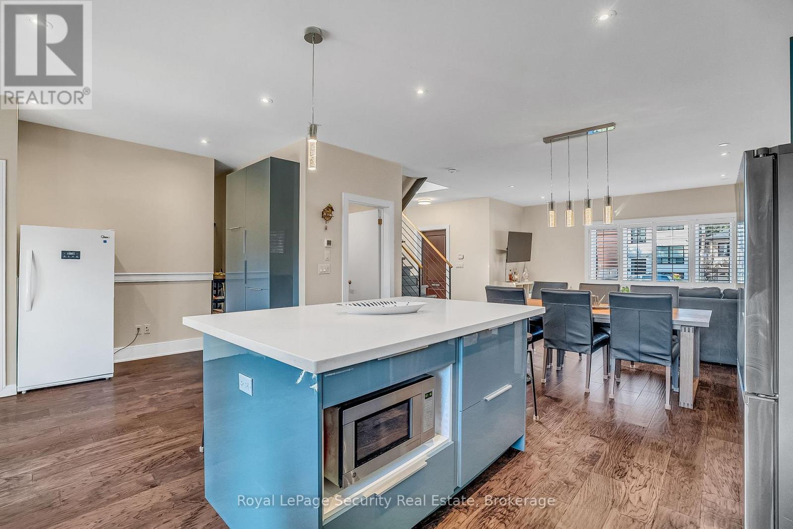 7 Avalon Avenue, Toronto, Ontario  M6N 4V4 - Photo 17 - W12559506