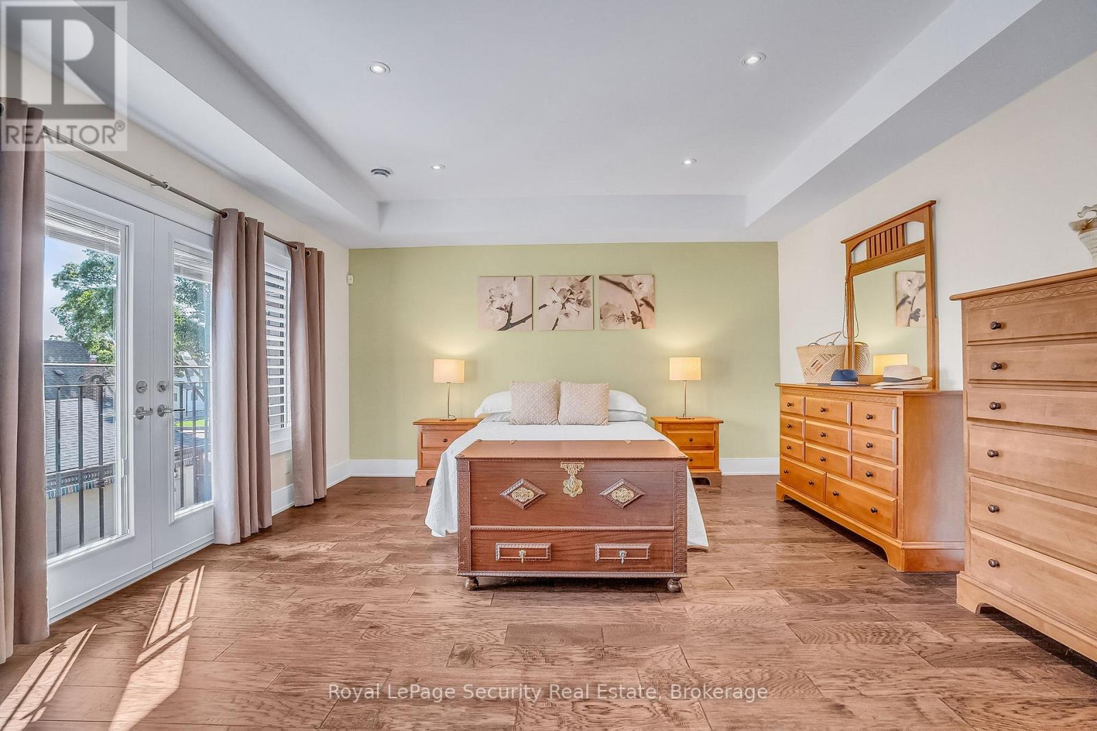 7 Avalon Avenue, Toronto, Ontario  M6N 4V4 - Photo 22 - W12559506