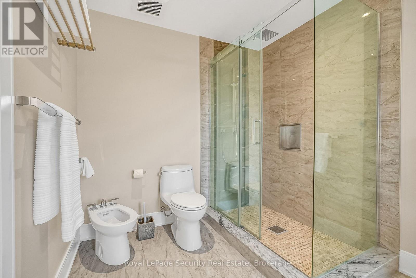 7 Avalon Avenue, Toronto, Ontario  M6N 4V4 - Photo 25 - W12559506