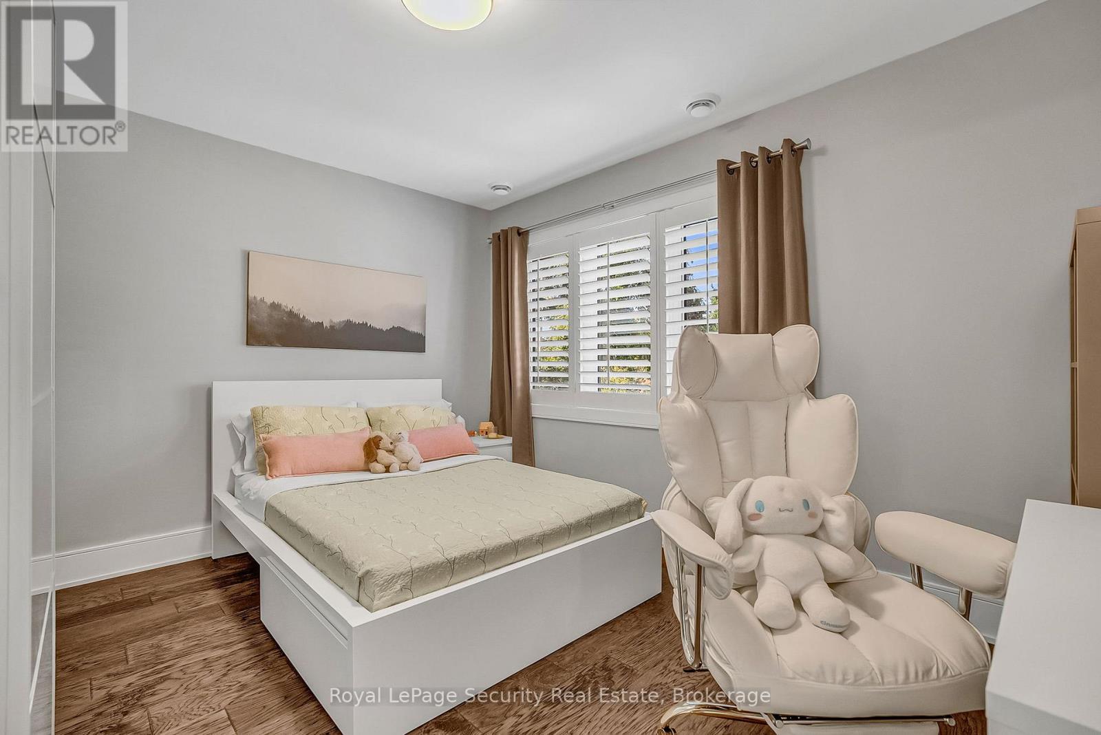 7 Avalon Avenue, Toronto, Ontario  M6N 4V4 - Photo 28 - W12559506