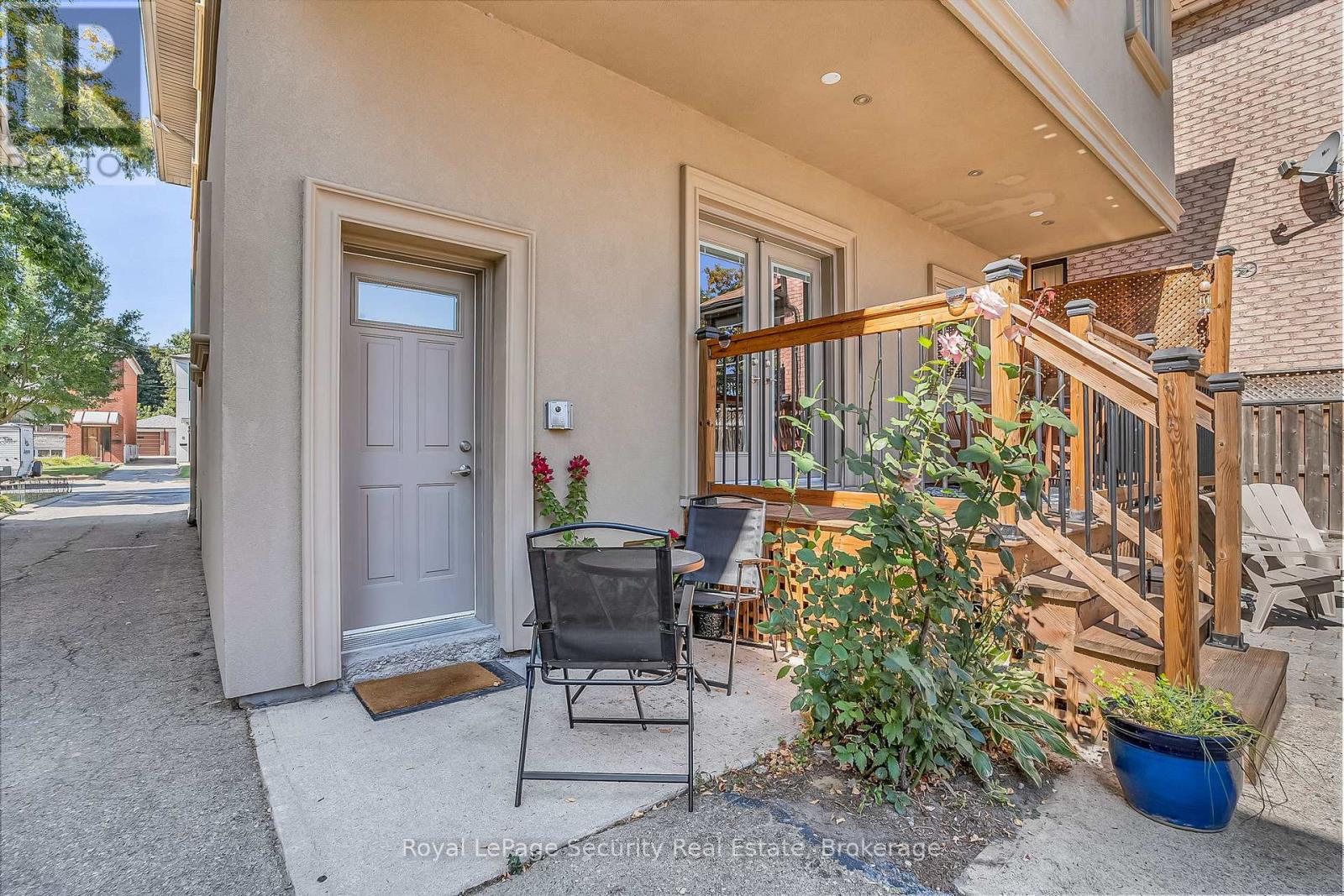 7 Avalon Avenue, Toronto, Ontario  M6N 4V4 - Photo 31 - W12559506