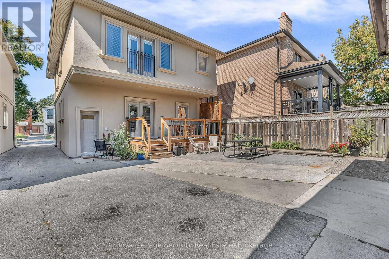 7 Avalon Avenue, Toronto, Ontario  M6N 4V4 - Photo 38 - W12559506