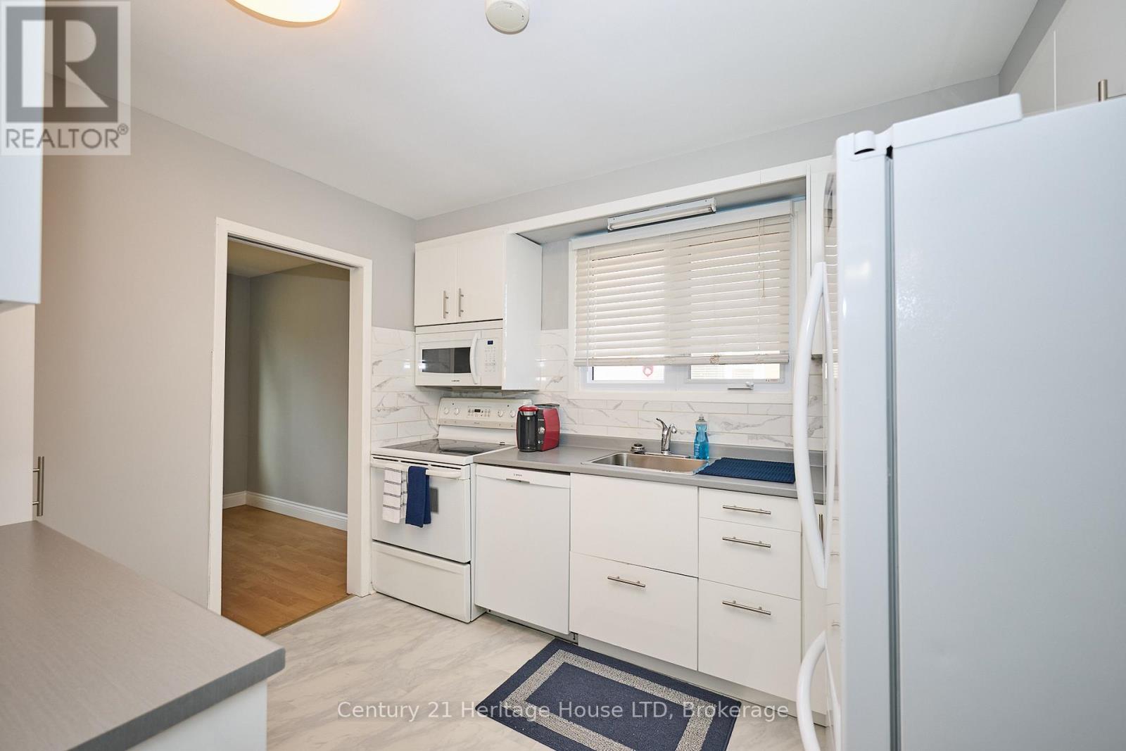 3810 Orlando Drive, Niagara Falls, Ontario  L2J 4B7 - Photo 10 - X12559546