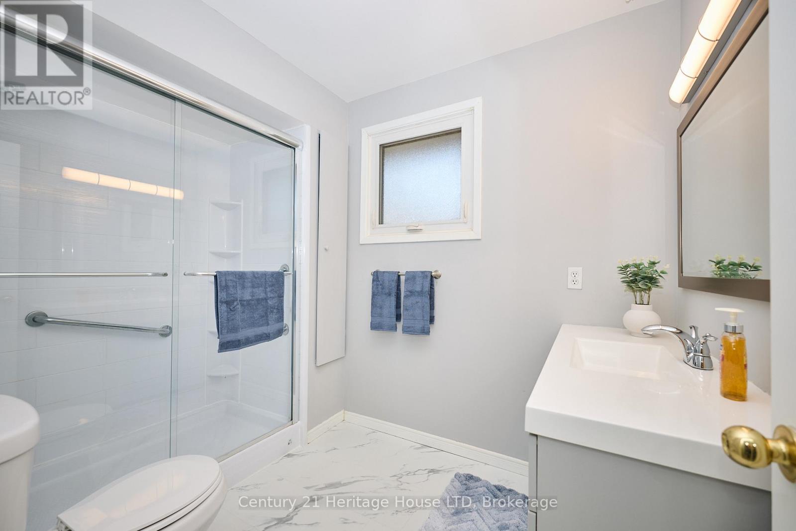 3810 Orlando Drive, Niagara Falls, Ontario  L2J 4B7 - Photo 12 - X12559546