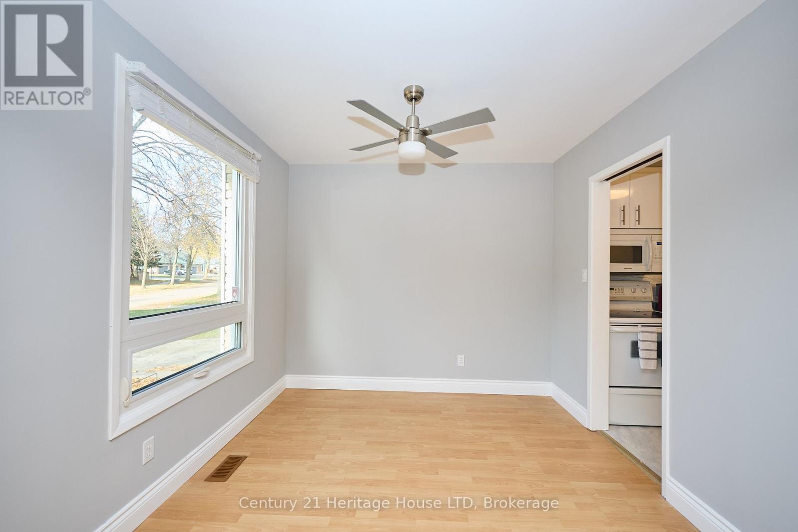 3810 Orlando Drive, Niagara Falls, Ontario  L2J 4B7 - Photo 7 - X12559546