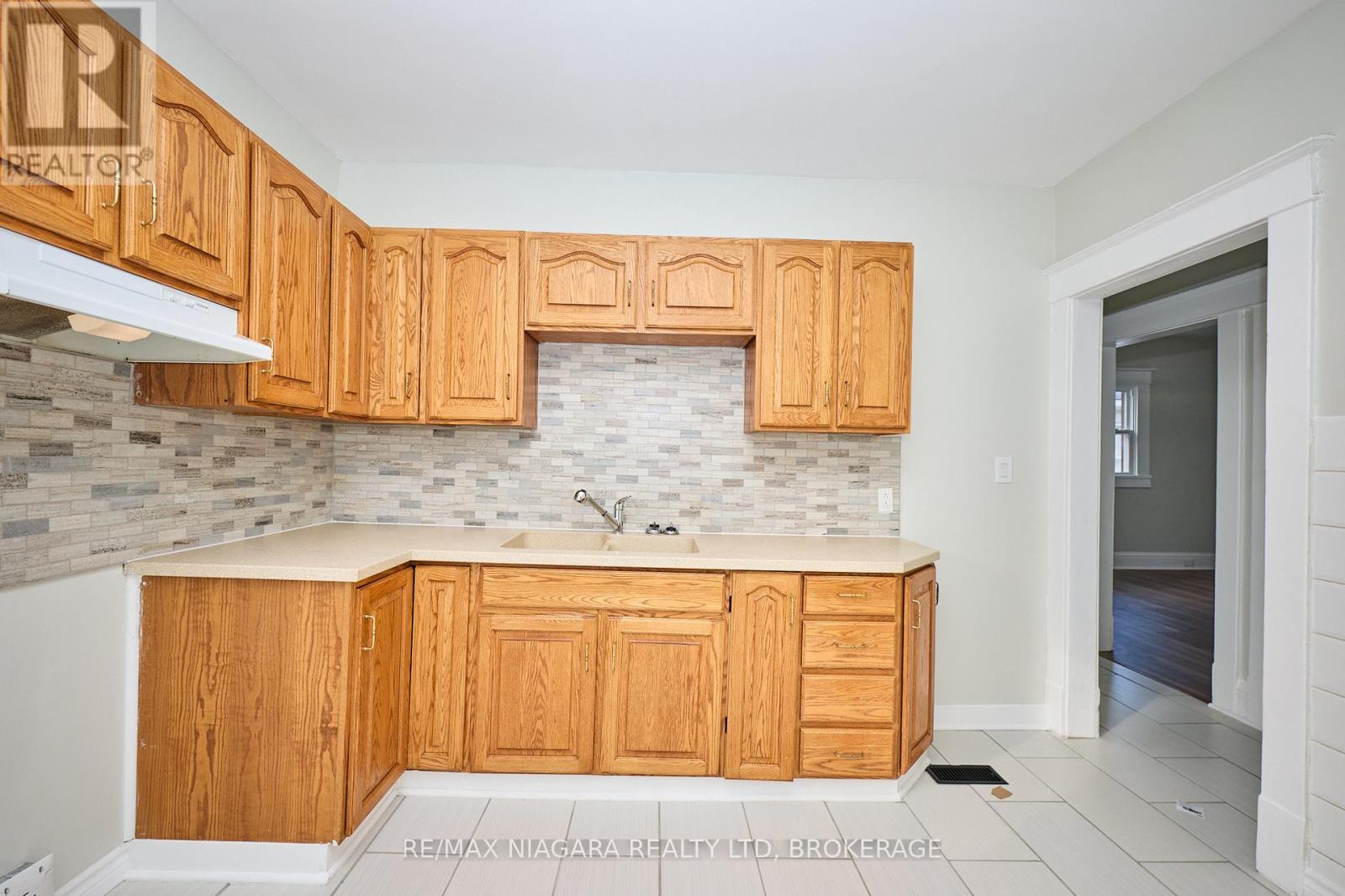 5006 Morrison Street, Niagara Falls, Ontario  L2E 2C6 - Photo 15 - X12559598