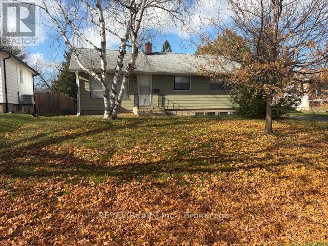 3 Westdale Drive, St. Catharines, Ontario  L2S 2R9 - Photo 2 - X12559616