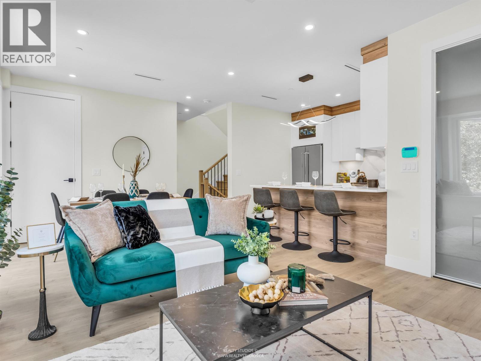 2 5221 Clarendon Street, Vancouver, British Columbia  V5R 3J7 - Photo 5 - R3068752