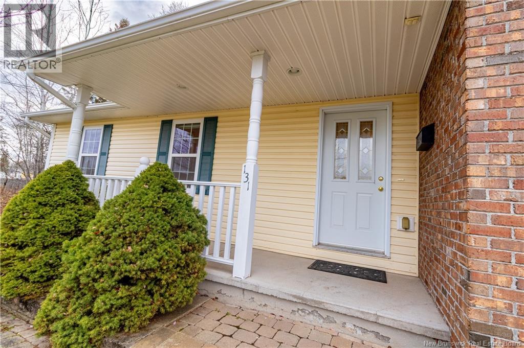 131 Bryant Drive, Sussex, New Brunswick  E4E 5X1 - Photo 2 - NB130173