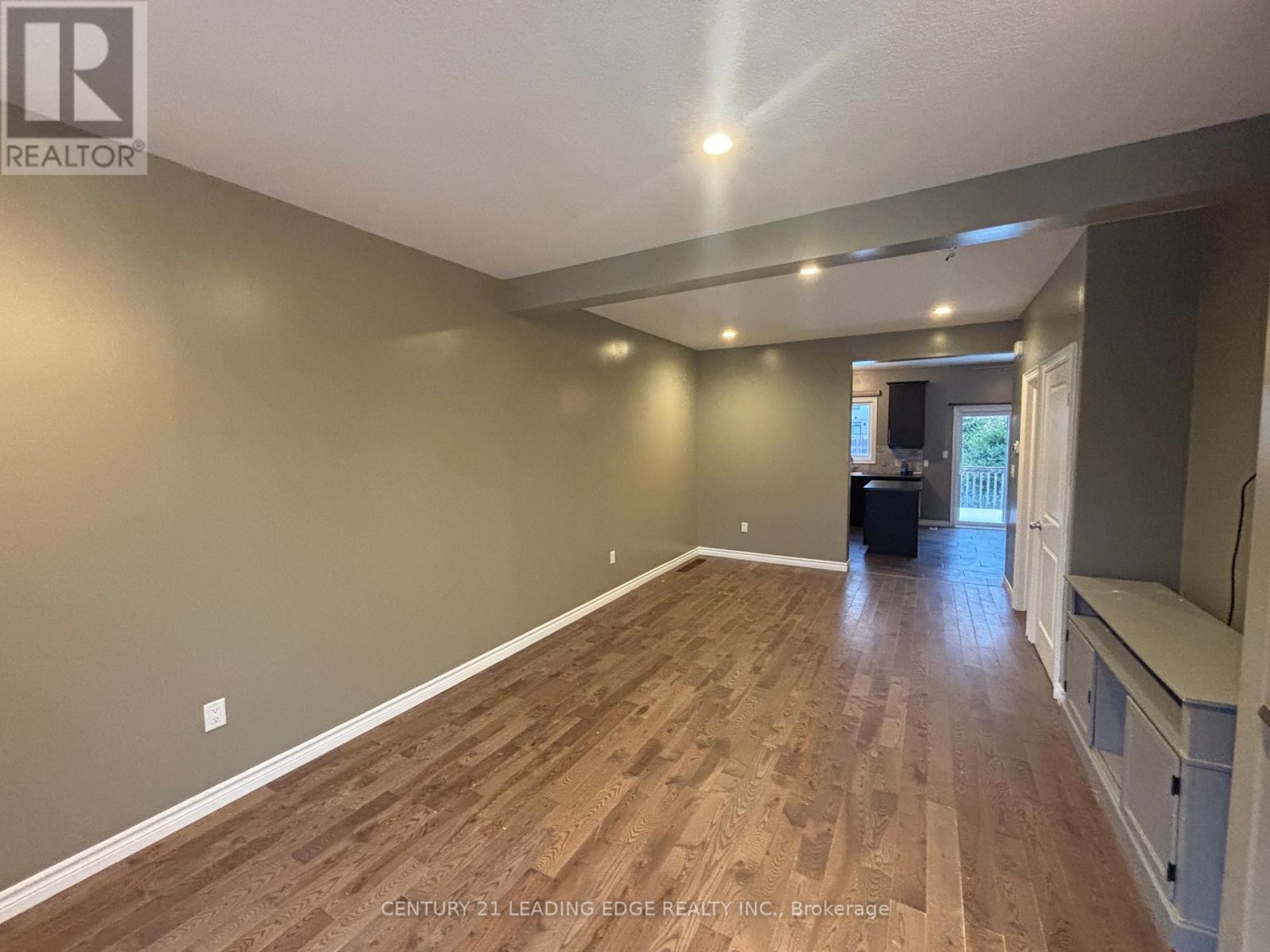 70 - 3320 Meadowgate Boulevard, London South, Ontario  N6M 0A7 - Photo 4 - X12559270