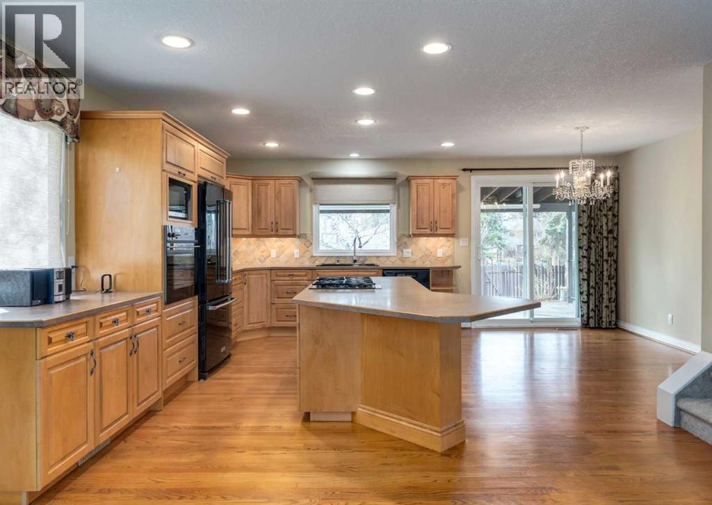 11107 Southdale Road Sw, Calgary, Alberta  T2W 0X5 - Photo 5 - A2270987