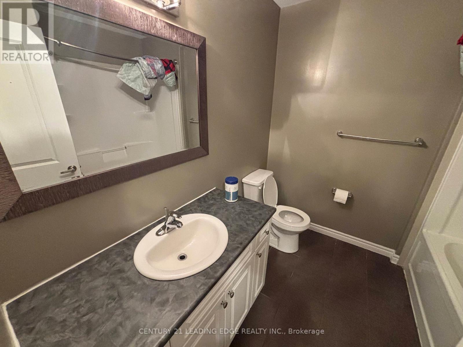 70 - 3320 Meadowgate Boulevard, London South, Ontario  N6M 0A7 - Photo 10 - X12559270