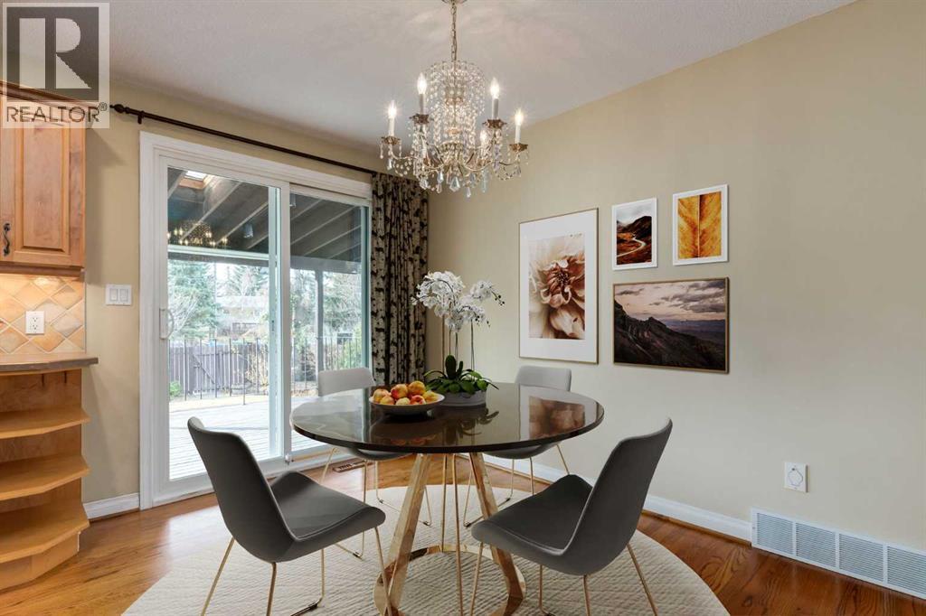 11107 Southdale Road Sw, Calgary, Alberta  T2W 0X5 - Photo 4 - A2270987