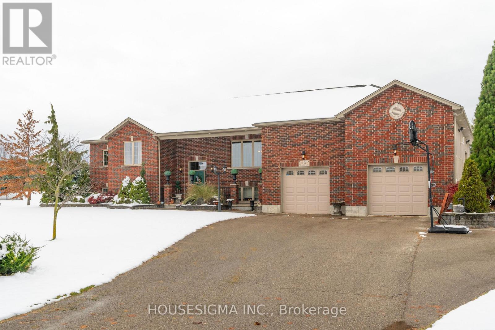 12 Starlight Lane, Thames Centre, Ontario  N0L 1G5 - Photo 2 - X12559440
