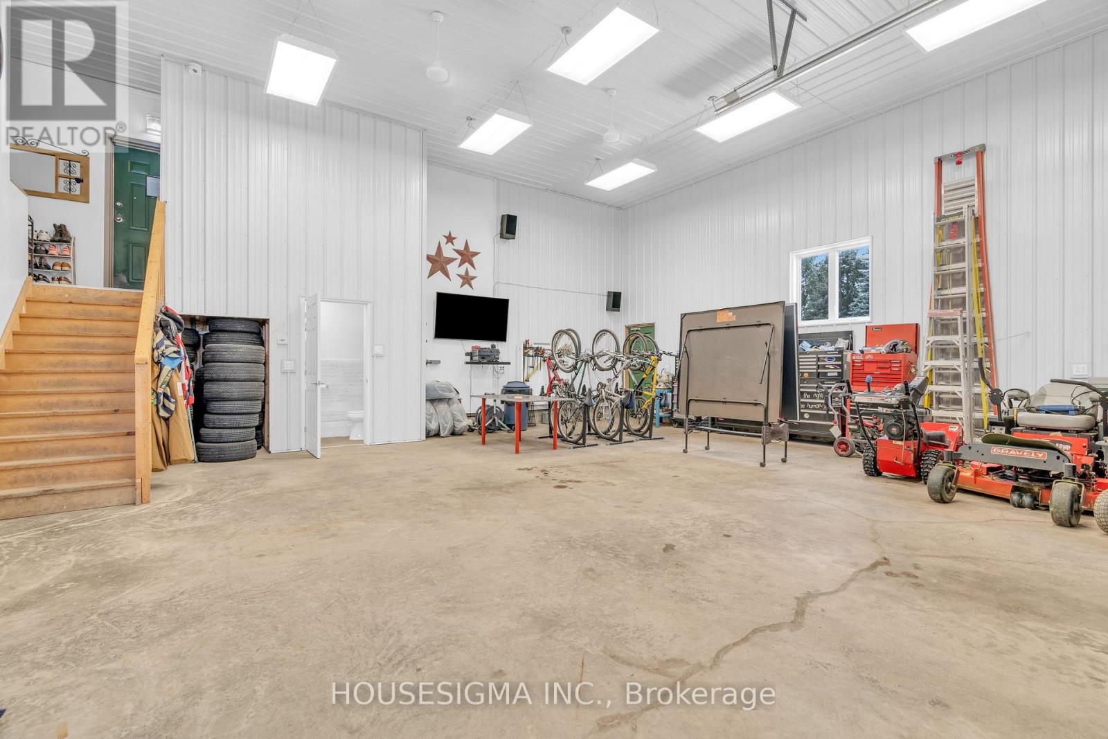 12 Starlight Lane, Thames Centre, Ontario  N0L 1G5 - Photo 21 - X12559440