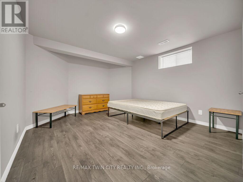 46 Woodbine Avenue, Kitchener, Ontario  N2R 1V1 - Photo 35 - X12559452