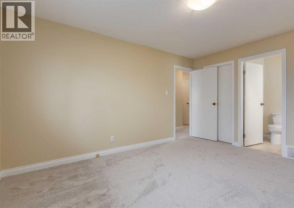 11107 Southdale Road Sw, Calgary, Alberta  T2W 0X5 - Photo 14 - A2270987