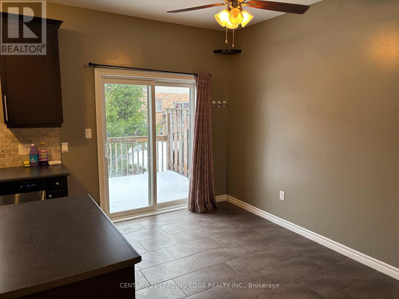 70 - 3320 Meadowgate Boulevard, London South, Ontario  N6M 0A7 - Photo 6 - X12559270