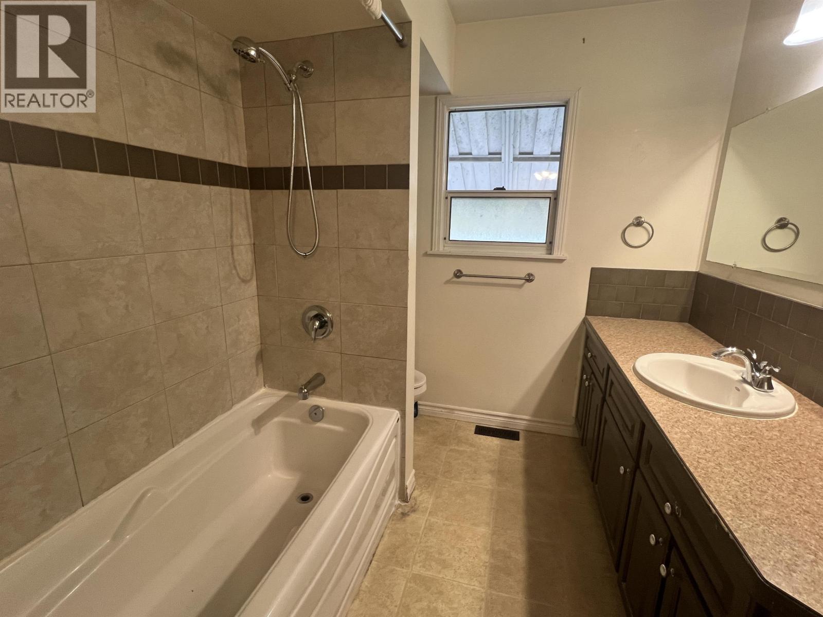 217 Pembina Street, New Westminster, British Columbia  V3M 5J3 - Photo 7 - R3068739