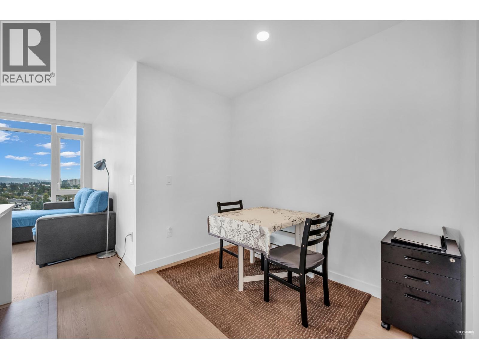 1607 7769 Park Crescent, Burnaby, British Columbia  V3N 0J7 - Photo 12 - R3068722