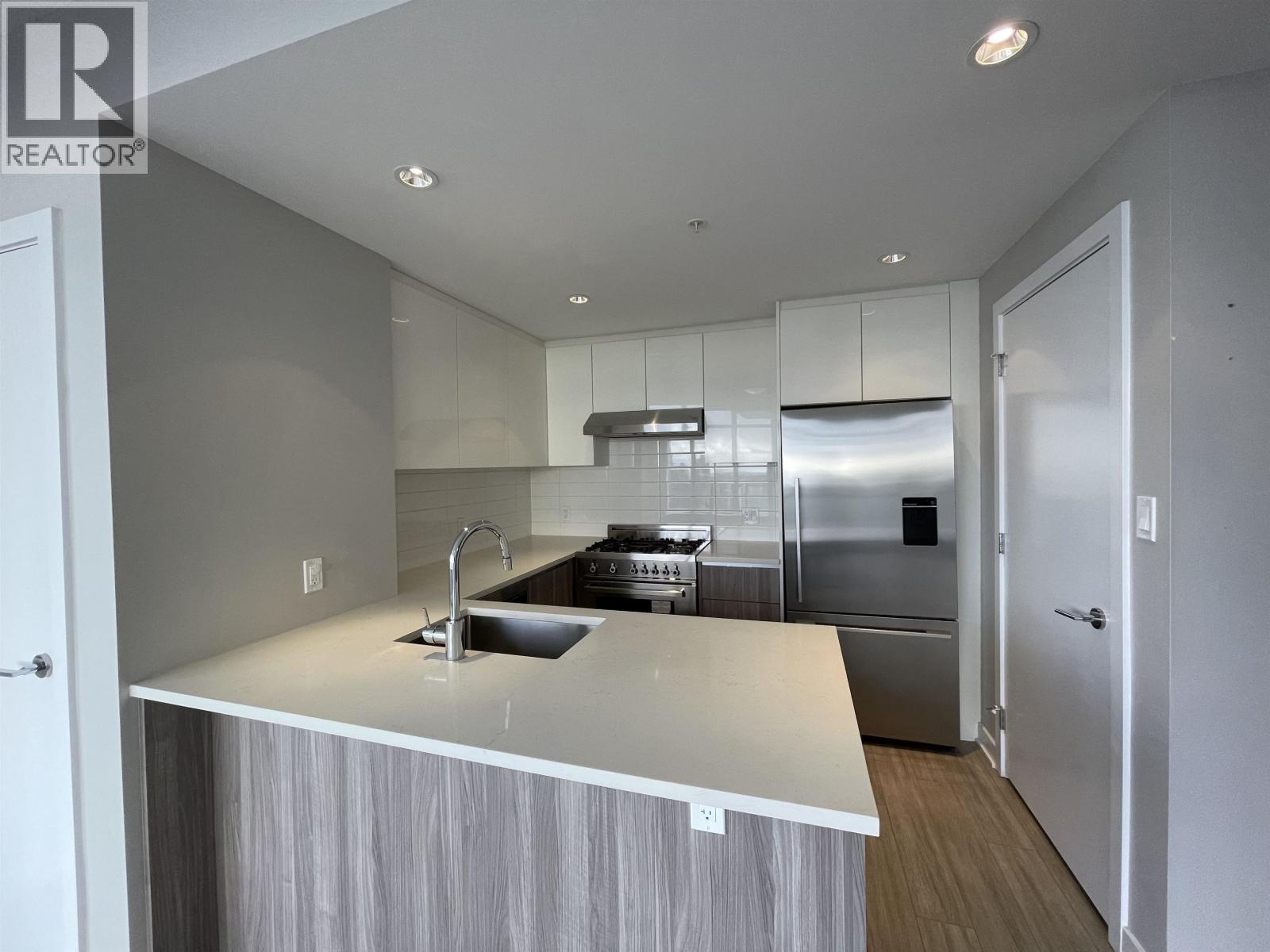 3003 4900 Lennox Ln, Burnaby, British Columbia  V5H 0G9 - Photo 2 - R3068759