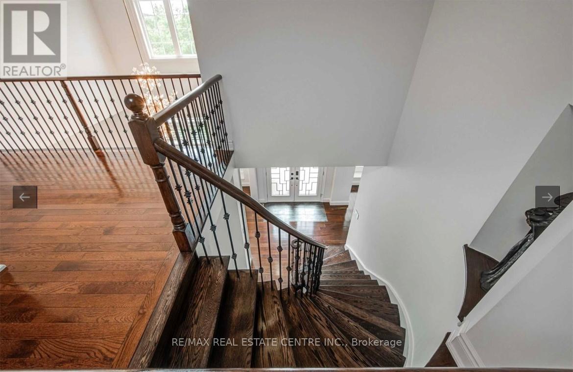 87 Great Lakes Boulevard S, Oakville, Ontario  L6L 6V7 - Photo 12 - W12559268