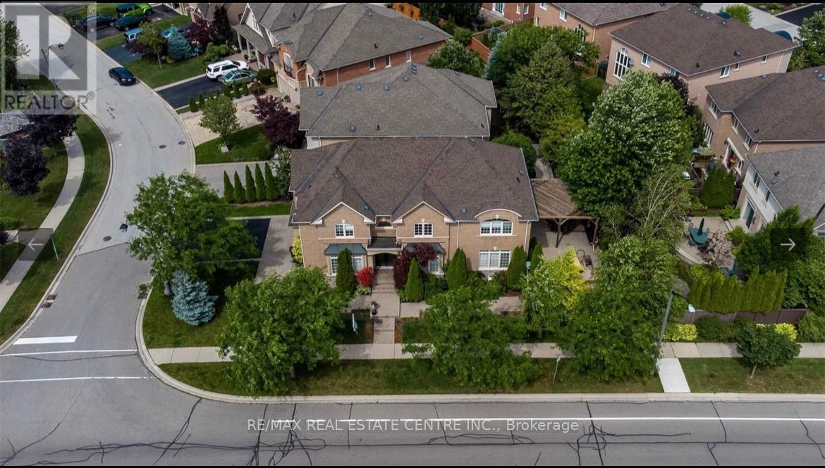 87 Great Lakes Boulevard S, Oakville, Ontario  L6L 6V7 - Photo 22 - W12559268