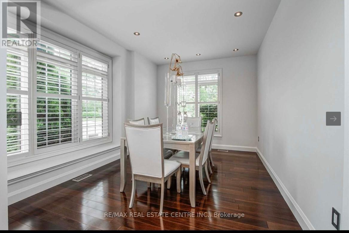 87 Great Lakes Boulevard S, Oakville, Ontario  L6L 6V7 - Photo 5 - W12559268