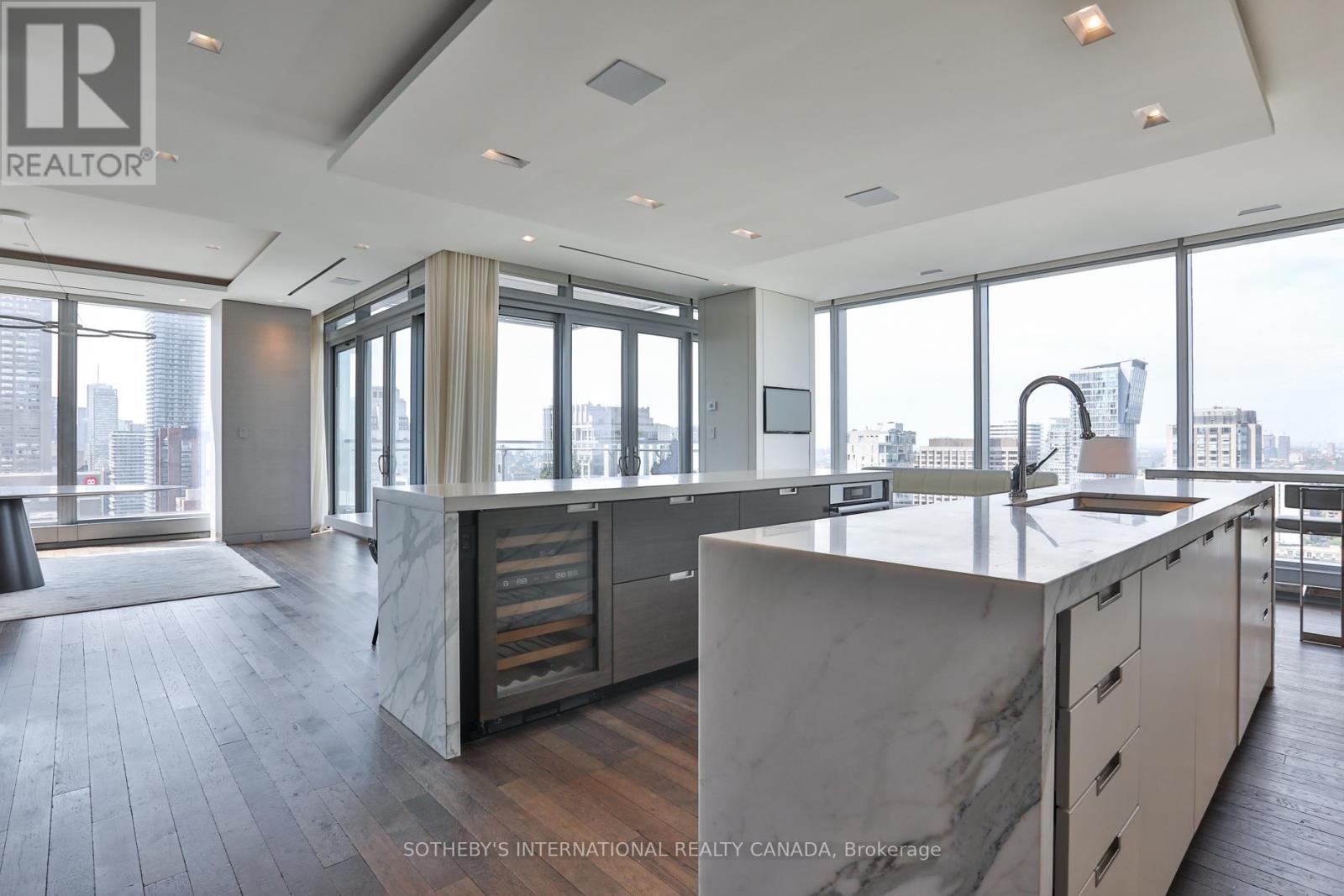 2503/2504 - 50 Yorkville Avenue, Toronto, Ontario  M4W 0A3 - Photo 2 - C12291118