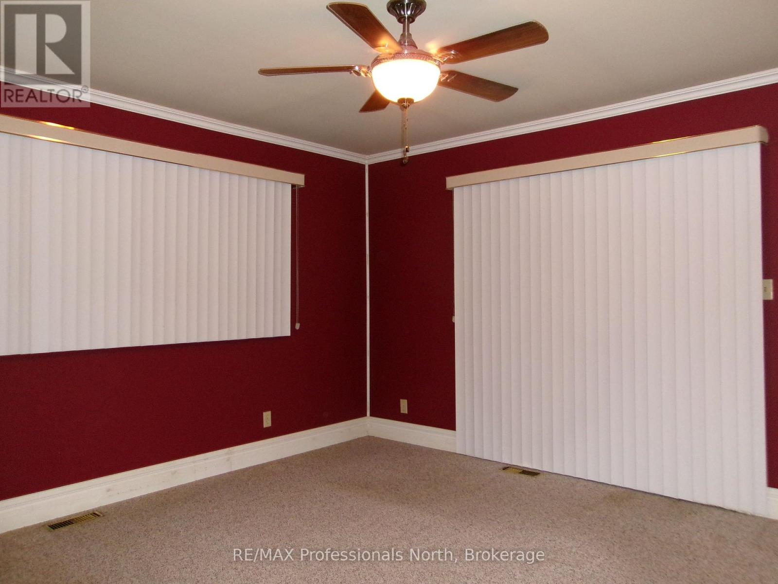 646 Mountain Street, Dysart Et Al, Ontario  K0M 1S0 - Photo 20 - X12555136