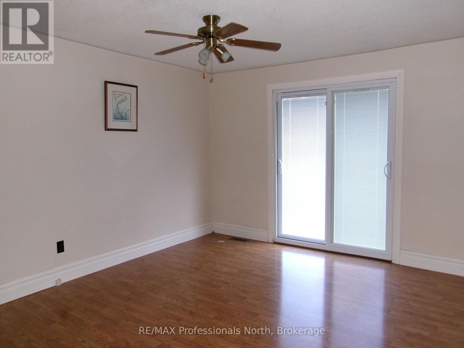 646 Mountain Street, Dysart Et Al, Ontario  K0M 1S0 - Photo 8 - X12555136