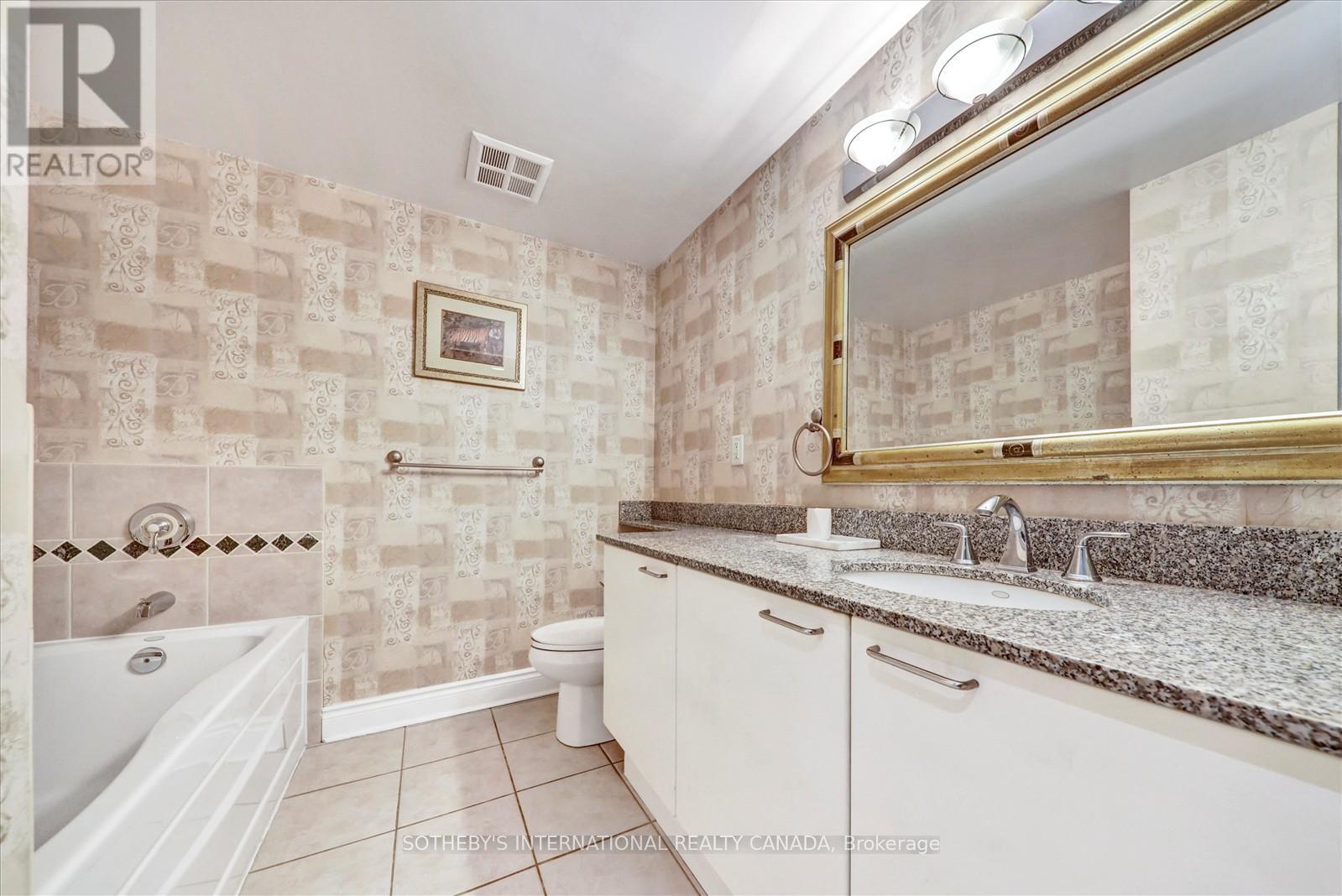 Ph 1904 - 80 Cumberland Street, Toronto, Ontario  M5R 3V1 - Photo 17 - C12559562