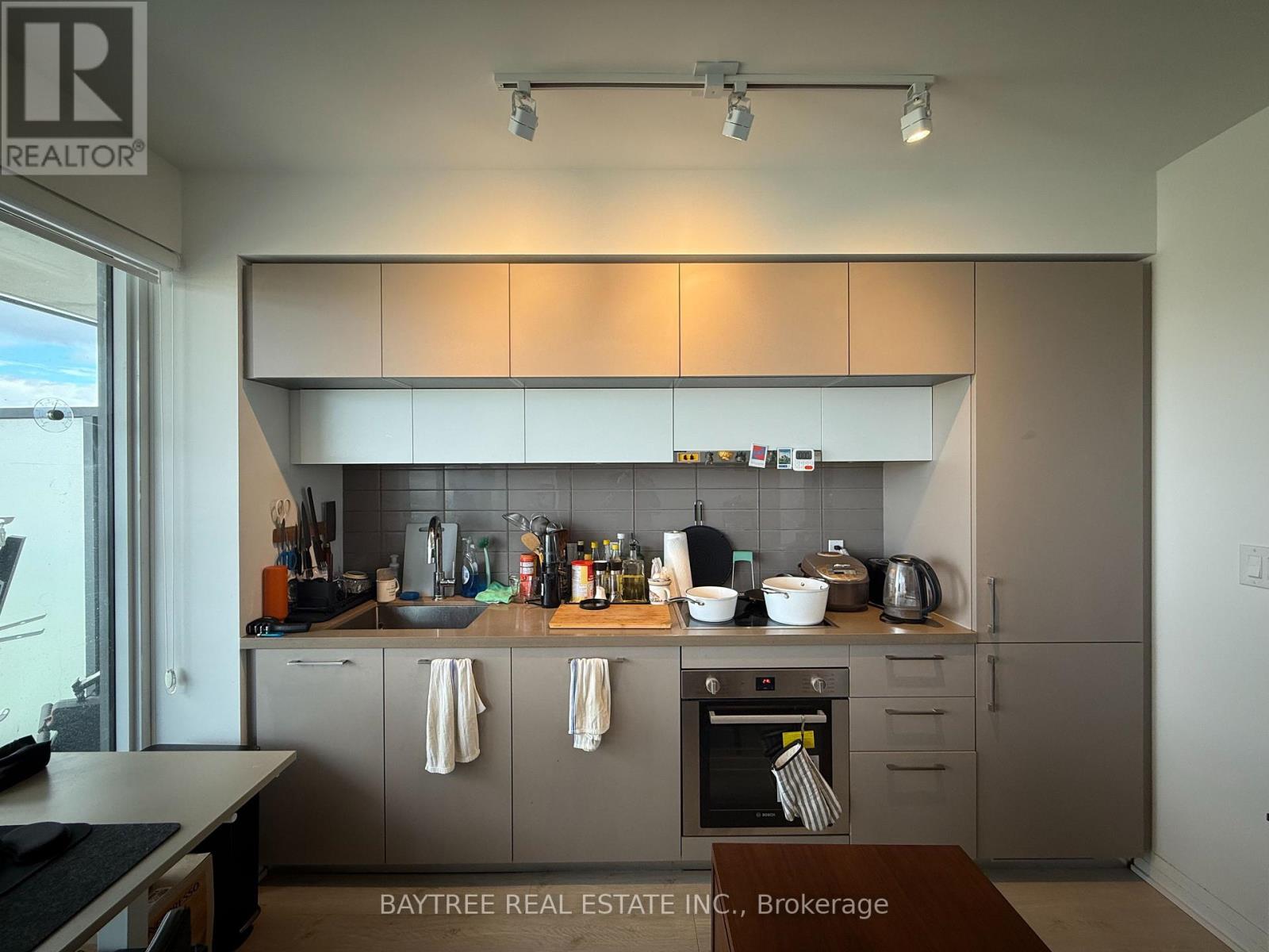 2107 - 99 Foxbar Road, Toronto, Ontario  M4V 0B2 - Photo 10 - C12559576